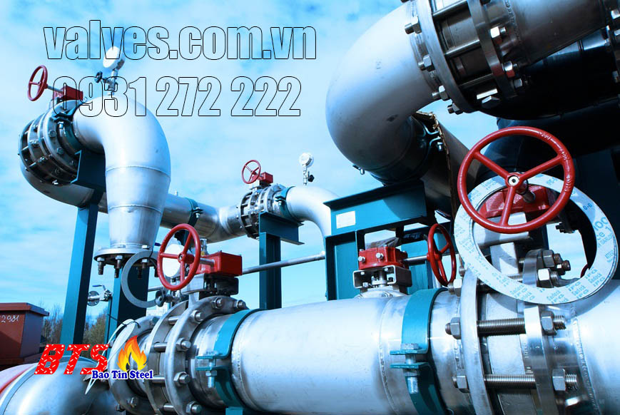 Van công nghiệp trên đường hệ thống đường ống